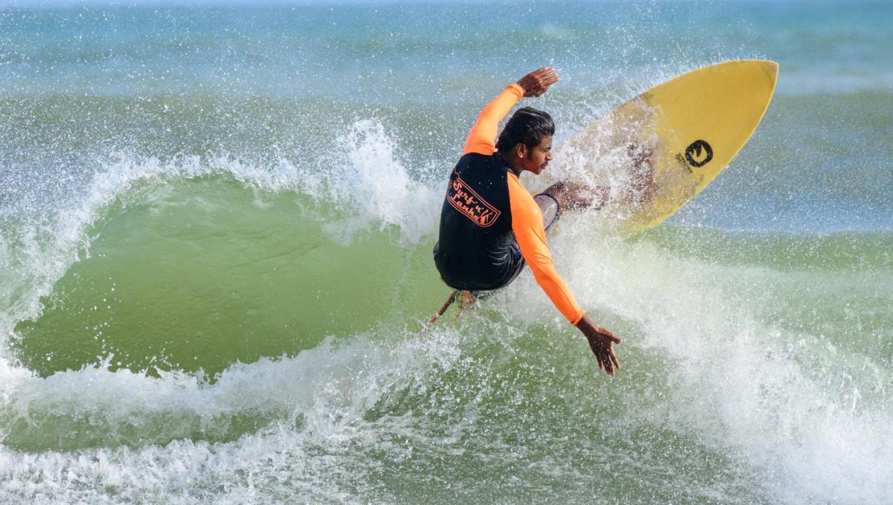 ホテル Surf'N Lanka - Surf School ウェリガマ エクステリア 写真