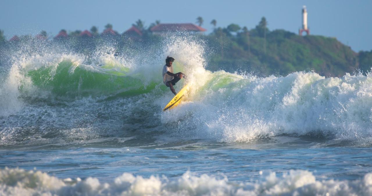 ホテル Surf'N Lanka - Surf School ウェリガマ エクステリア 写真